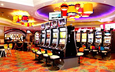 Máquinas tragamonedas de juegos de casino por rublos.